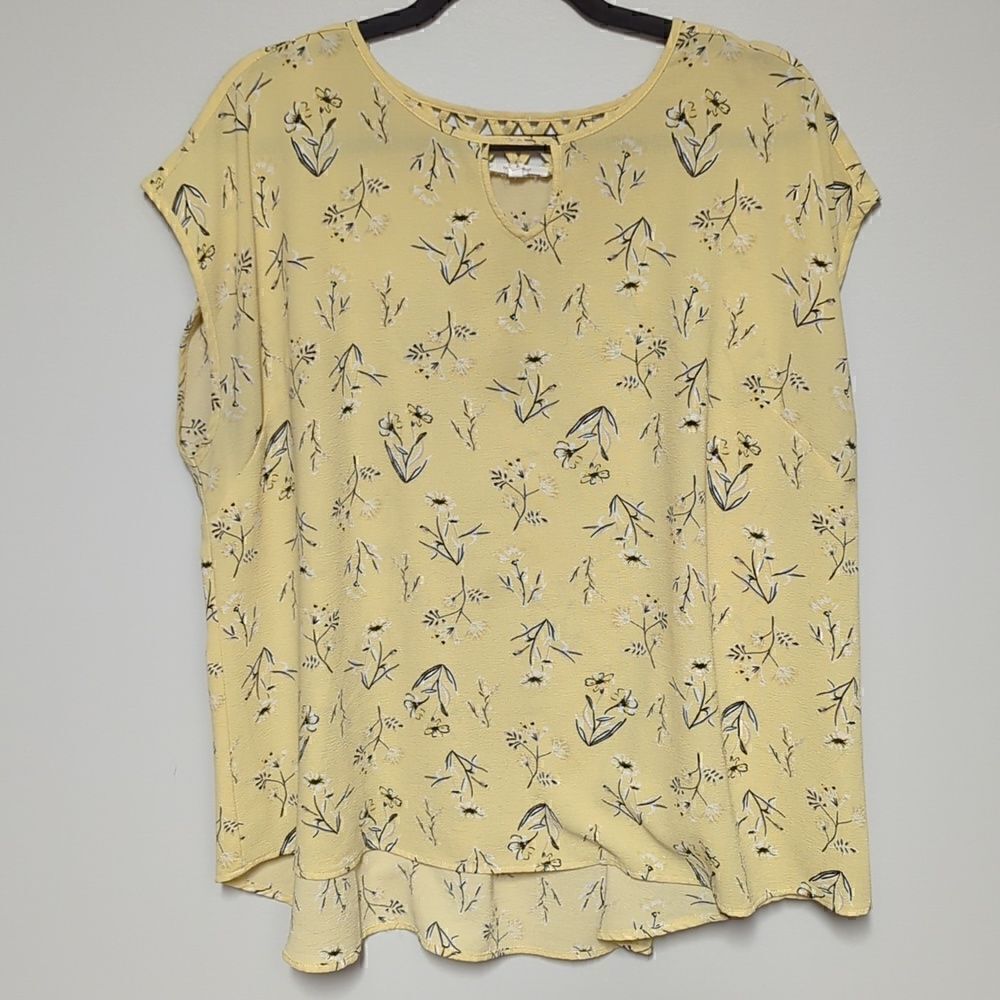 Maurices Yellow Floral Cap Sleeve Blouse
